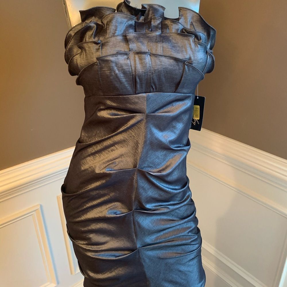 Hailey Logan Strapless Metallic Grey Bodycon Sz 6
